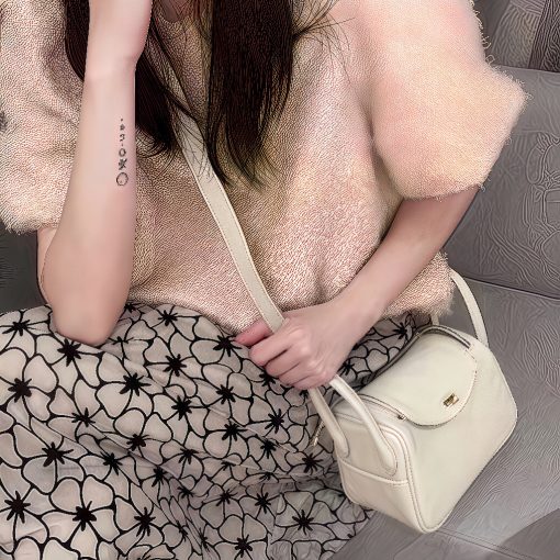 Haute Couture Lindy Mini 19cm - Semi-Handcrafted Waxed Thread TC Leather Bag with Gold Hardware (Shoulder/Crossbody/Hand Carry Women's Bag) - Image 3