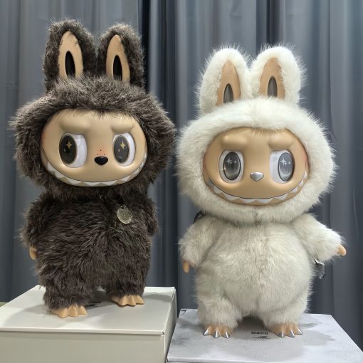 POP MART ZIMOMO THE MONSTERS LABUBU "I FOUND YOU" - Cute and trendy derivatives (available in sizes of 58 cm/38 cm/17 cm). - Image 3